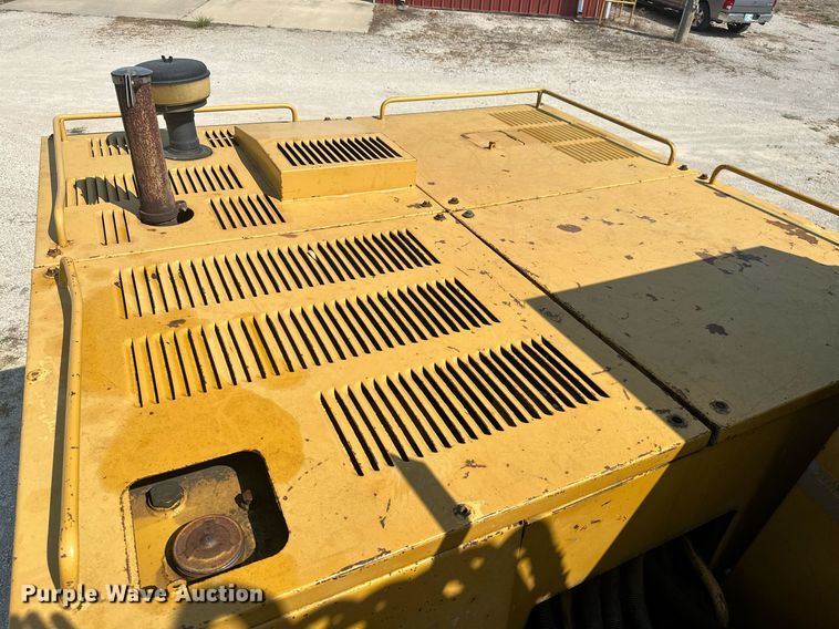 image for item ML9248 1990 Caterpillar 215D LC  excavator