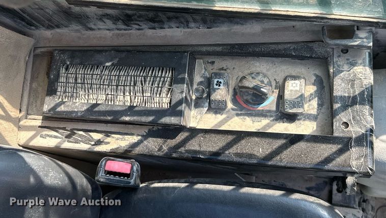 image for item ML9249 2008 Caterpillar 247B2  tracked skid steer loader