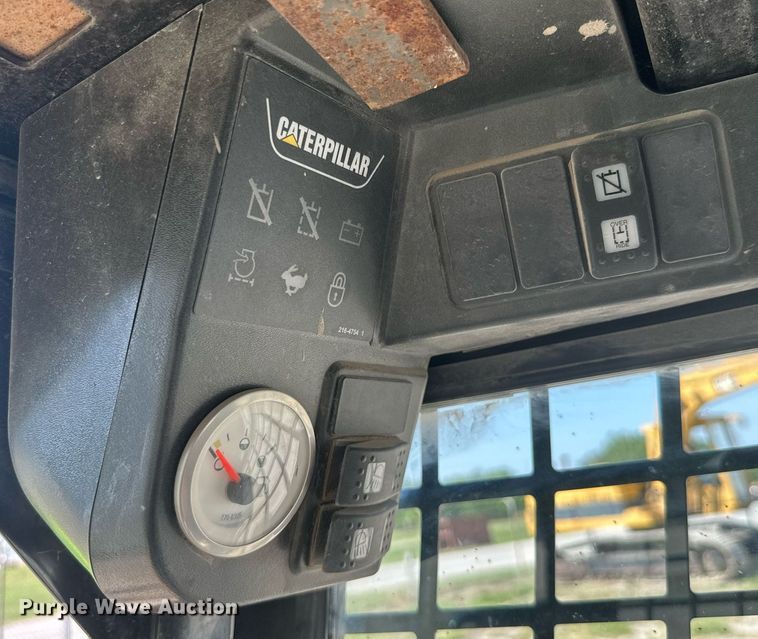 image for item ML9249 2008 Caterpillar 247B2  tracked skid steer loader