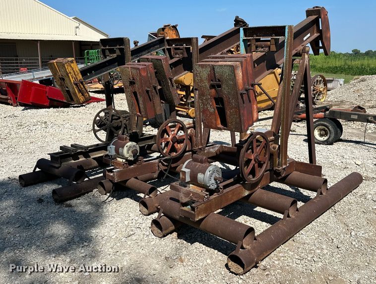 image for item ML9270 (3) Pump Jacks