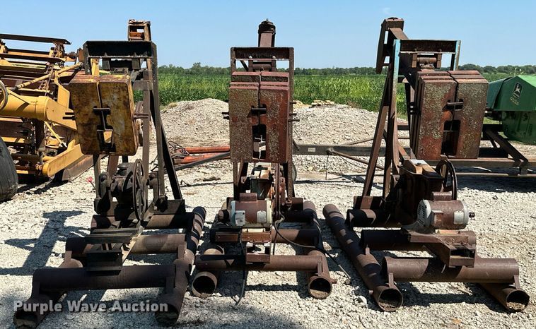 image for item ML9270 (3) Pump Jacks
