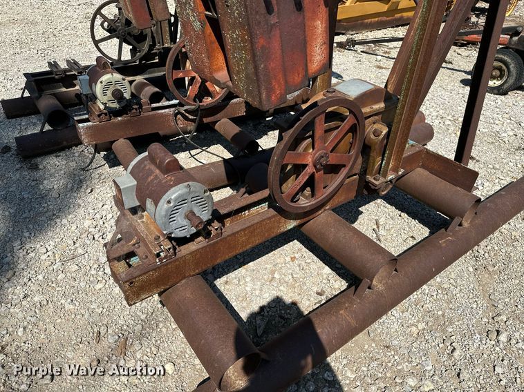 image for item ML9270 (3) Pump Jacks