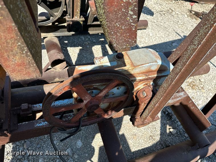 image for item ML9270 (3) Pump Jacks