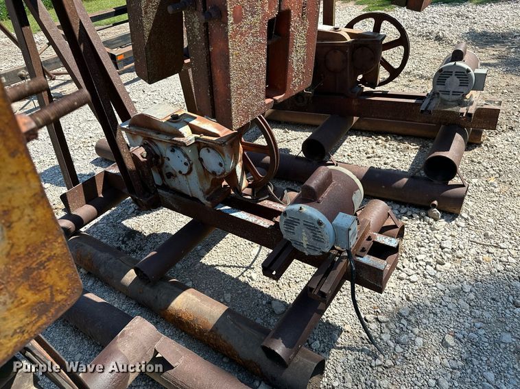 image for item ML9270 (3) Pump Jacks