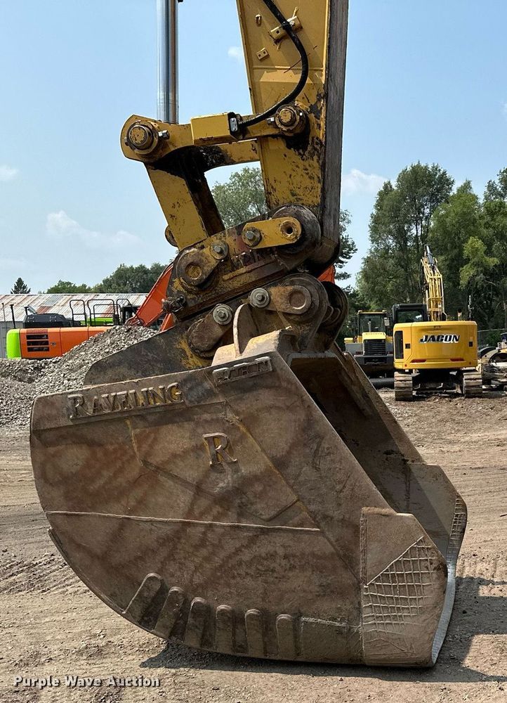 image for item MQ9328 2017 Caterpillar 336FL  excavator