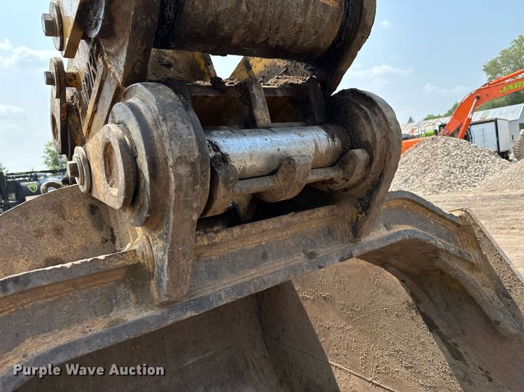 image for item MQ9328 2017 Caterpillar 336FL  excavator