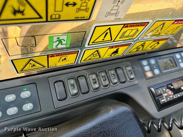 image for item MQ9328 2017 Caterpillar 336FL  excavator