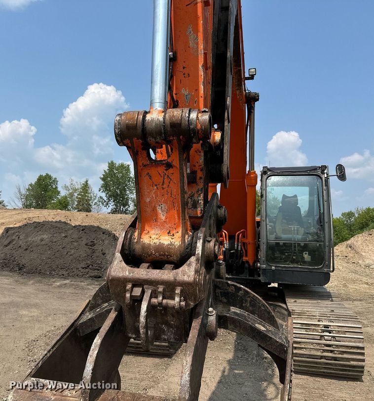 image for item MQ9329 2012 Hitachi ZX200LC-3  excavator