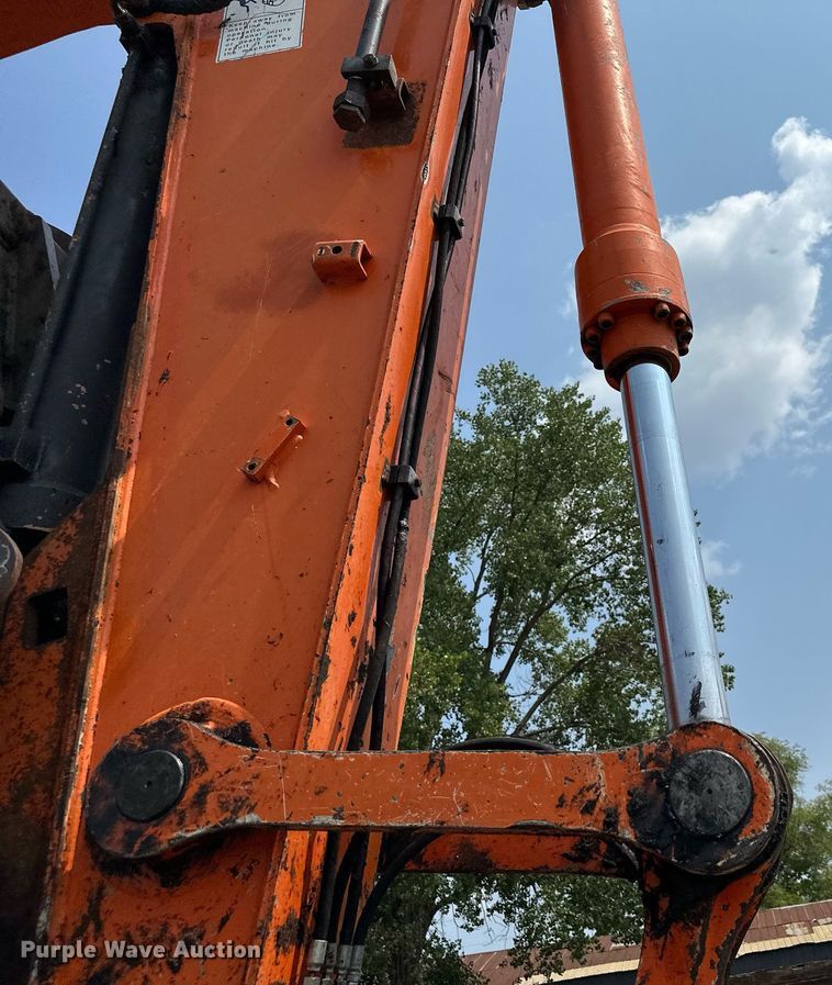 image for item MQ9329 2012 Hitachi ZX200LC-3  excavator