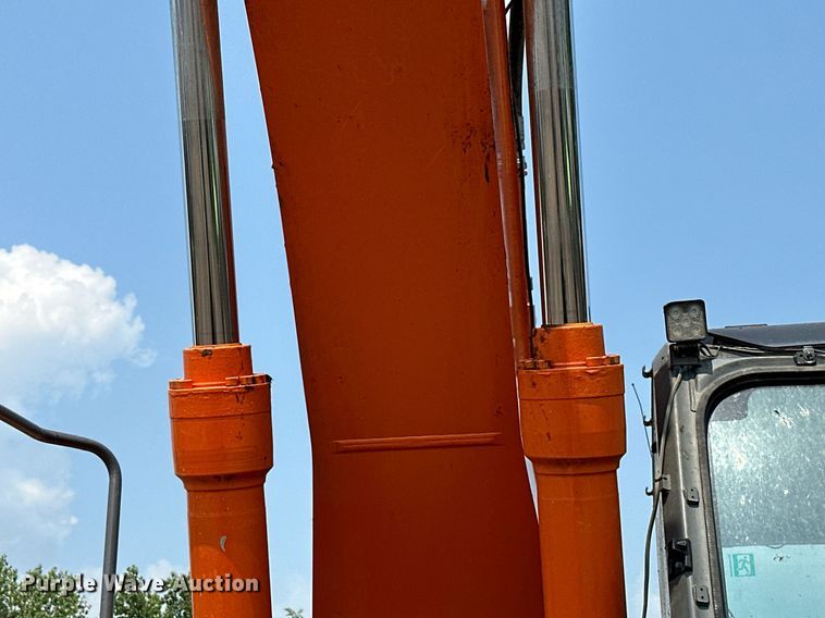 image for item MQ9329 2012 Hitachi ZX200LC-3  excavator