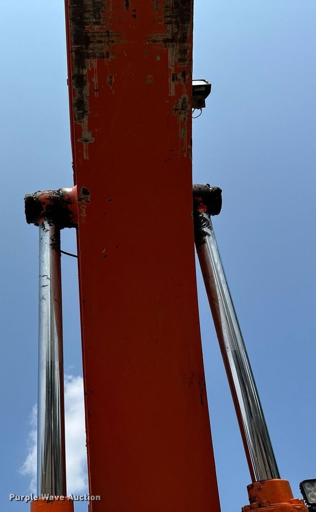 image for item MQ9329 2012 Hitachi ZX200LC-3  excavator