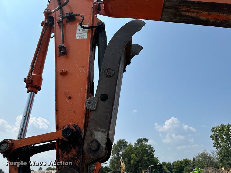 image for item MQ9329 2012 Hitachi ZX200LC-3  excavator