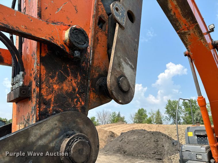 image for item MQ9329 2012 Hitachi ZX200LC-3  excavator