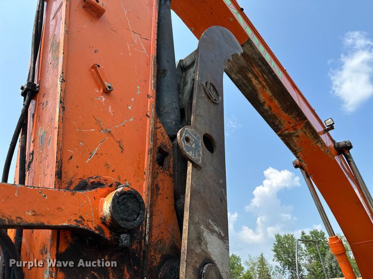 image for item MQ9329 2012 Hitachi ZX200LC-3  excavator