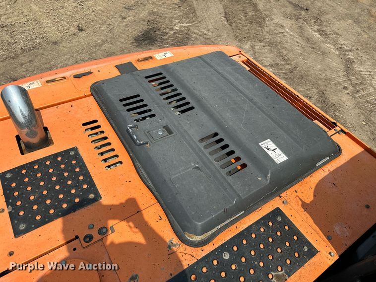 image for item MQ9329 2012 Hitachi ZX200LC-3  excavator