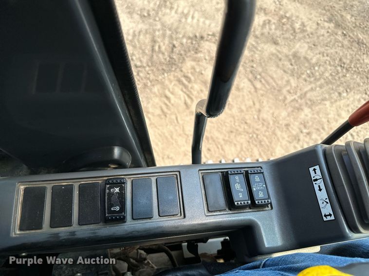 image for item MQ9329 2012 Hitachi ZX200LC-3  excavator