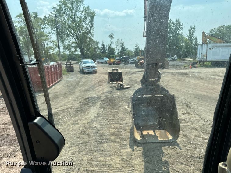 image for item MQ9329 2012 Hitachi ZX200LC-3  excavator