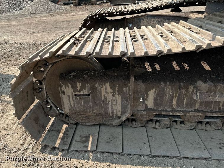 image for item MQ9329 2012 Hitachi ZX200LC-3  excavator