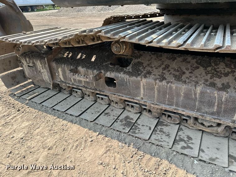 image for item MQ9329 2012 Hitachi ZX200LC-3  excavator