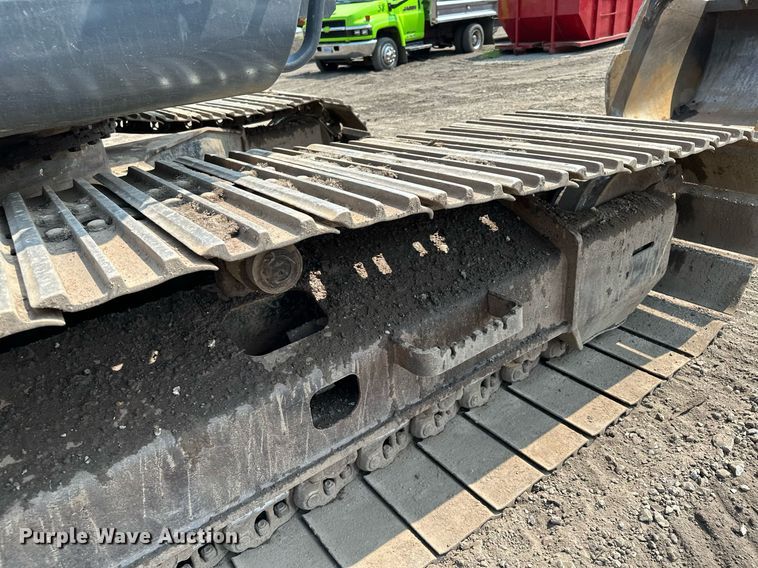 image for item MQ9329 2012 Hitachi ZX200LC-3  excavator