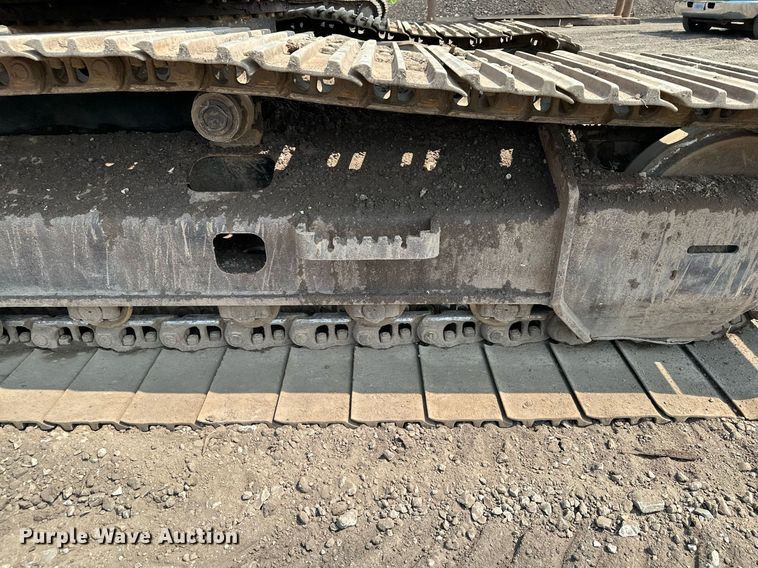 image for item MQ9329 2012 Hitachi ZX200LC-3  excavator