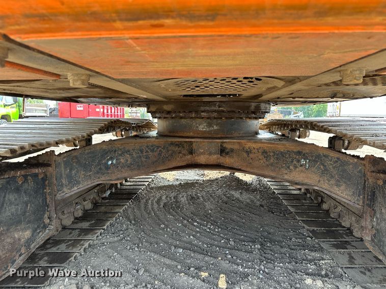 image for item MQ9329 2012 Hitachi ZX200LC-3  excavator