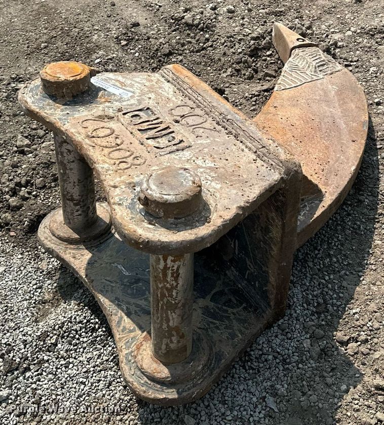 image for item MQ9330 CMP Attachments  ripper tooth