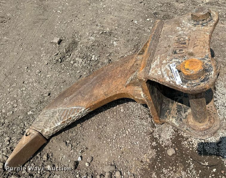 image for item MQ9330 CMP Attachments  ripper tooth