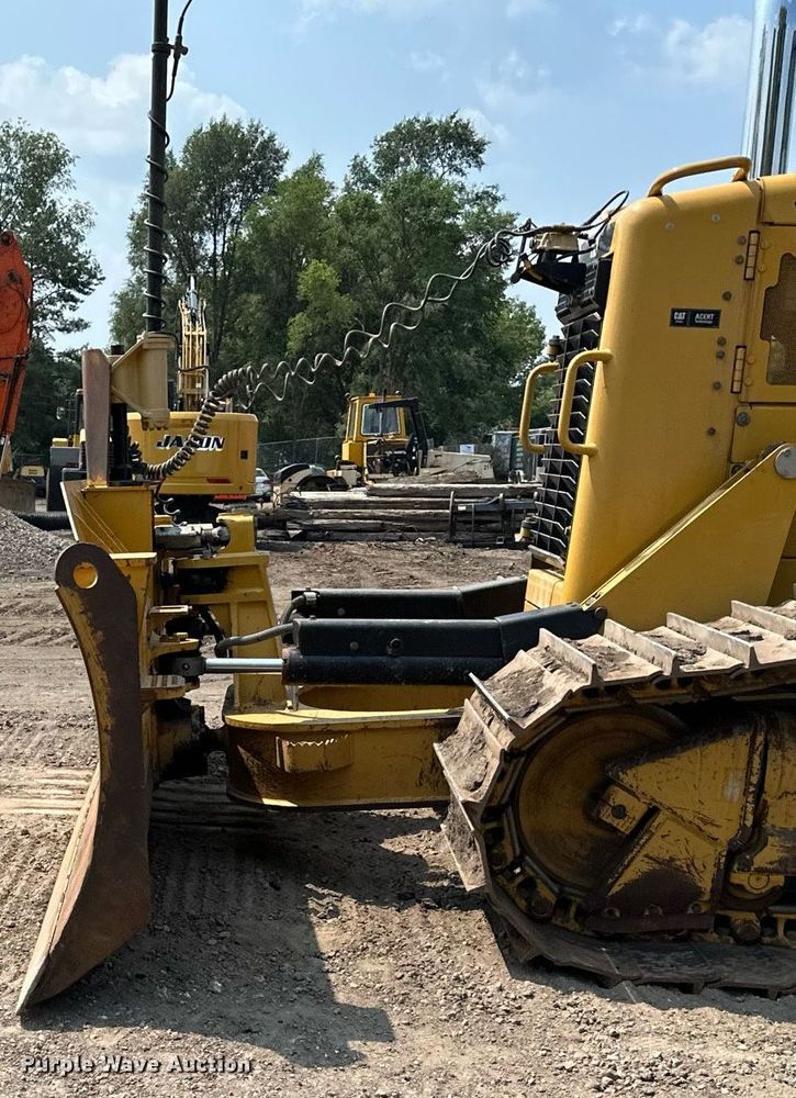 image for item MQ9332 2014 Caterpillar D6N LGP  dozer