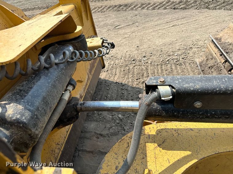 image for item MQ9332 2014 Caterpillar D6N LGP  dozer