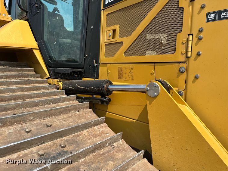 image for item MQ9332 2014 Caterpillar D6N LGP  dozer