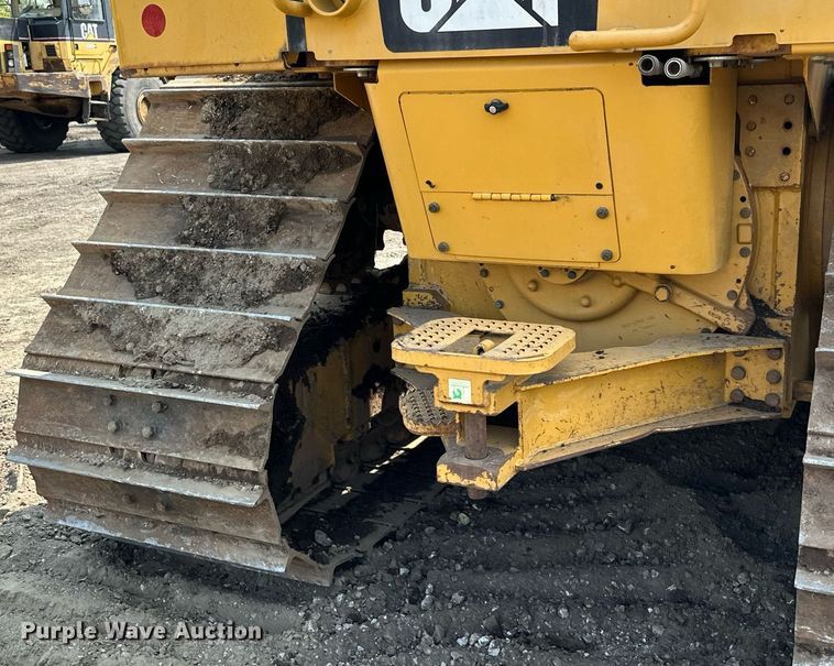 image for item MQ9332 2014 Caterpillar D6N LGP  dozer