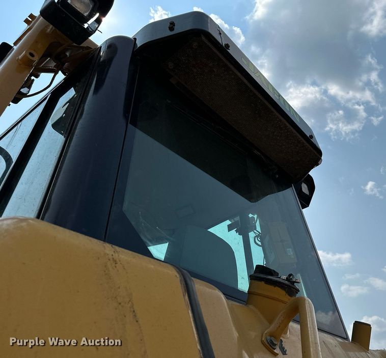 image for item MQ9332 2014 Caterpillar D6N LGP  dozer