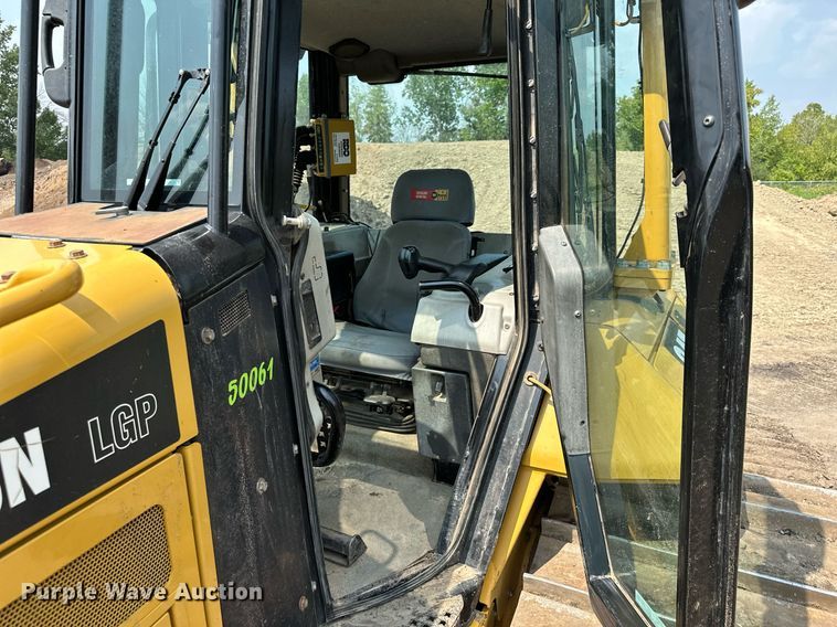 image for item MQ9332 2014 Caterpillar D6N LGP  dozer