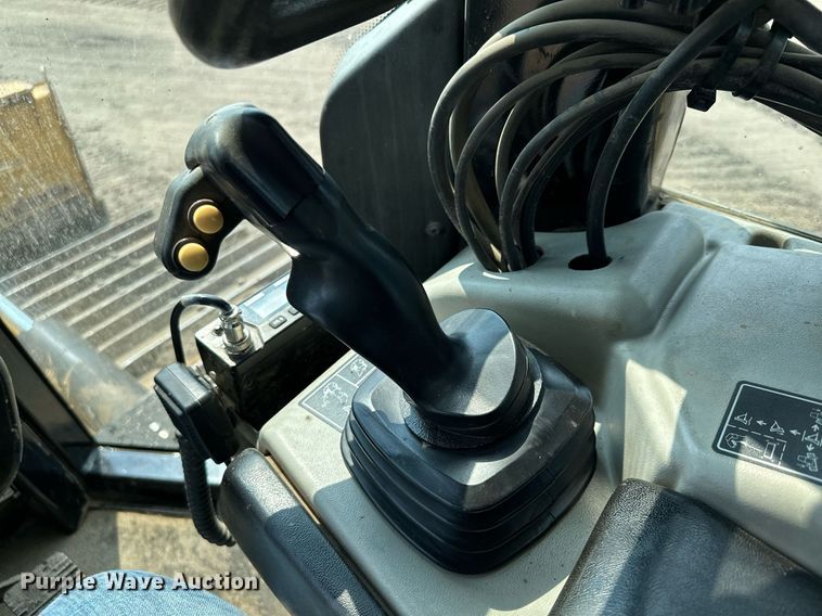 image for item MQ9332 2014 Caterpillar D6N LGP  dozer