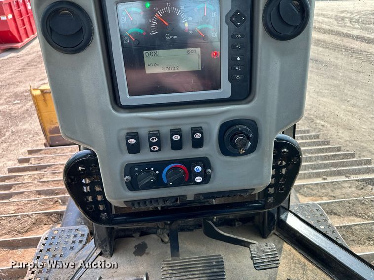 image for item MQ9332 2014 Caterpillar D6N LGP  dozer