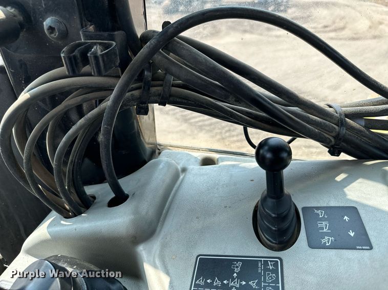 image for item MQ9332 2014 Caterpillar D6N LGP  dozer