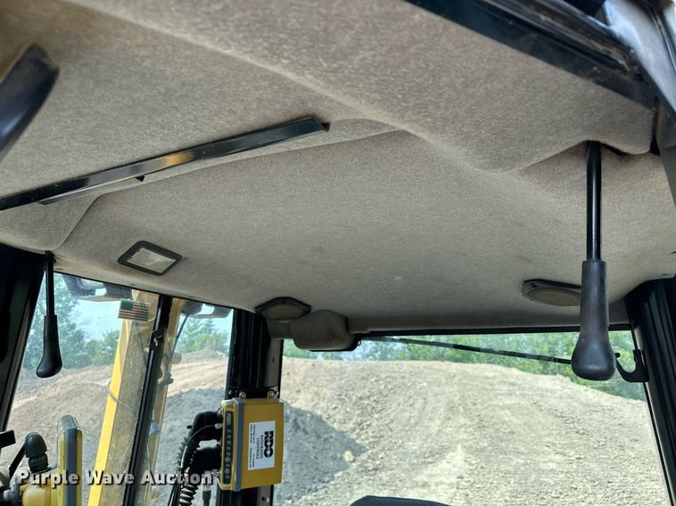 image for item MQ9332 2014 Caterpillar D6N LGP  dozer