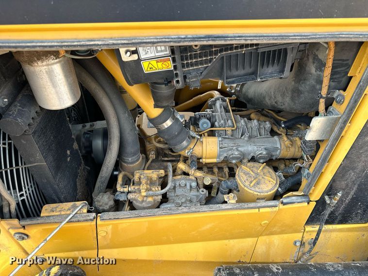 image for item MQ9332 2014 Caterpillar D6N LGP  dozer