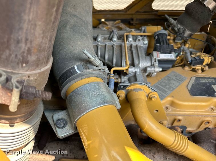 image for item MQ9332 2014 Caterpillar D6N LGP  dozer