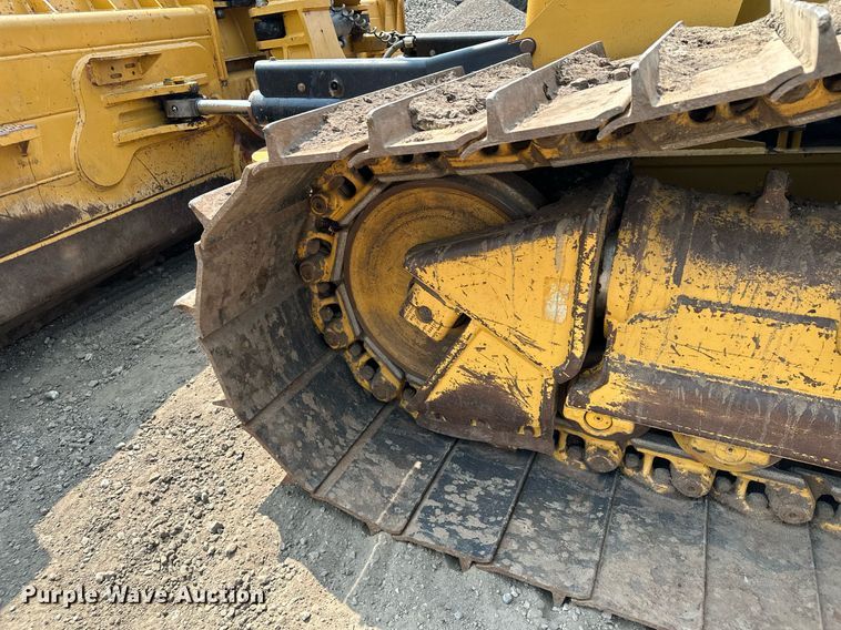 image for item MQ9332 2014 Caterpillar D6N LGP  dozer