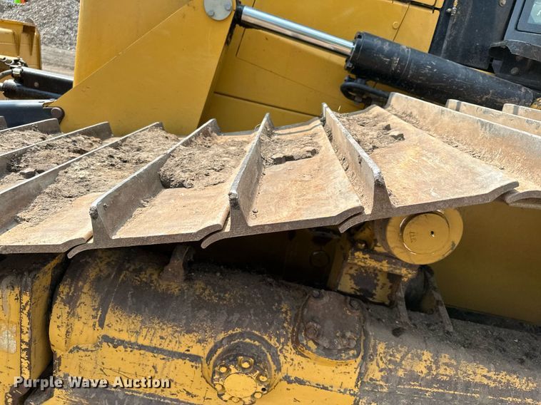 image for item MQ9332 2014 Caterpillar D6N LGP  dozer