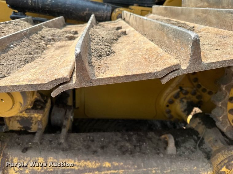 image for item MQ9332 2014 Caterpillar D6N LGP  dozer