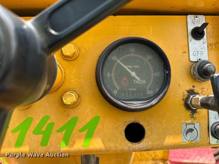 image for item MQ9333 1995 Dynapac CA141  single drum vibratory roller