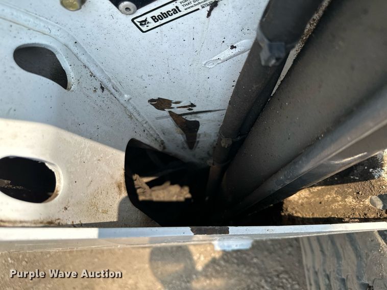 image for item MQ9334 2016 Bobcat T650  skid steer loader