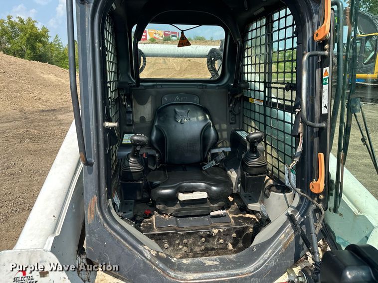 image for item MQ9334 2016 Bobcat T650  skid steer loader