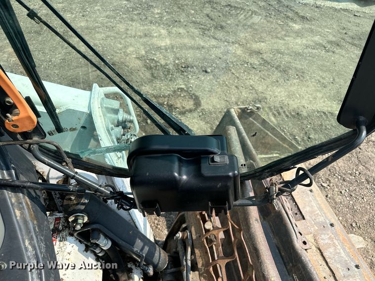 image for item MQ9334 2016 Bobcat T650  skid steer loader