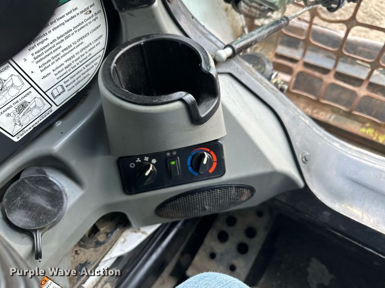 image for item MQ9334 2016 Bobcat T650  skid steer loader