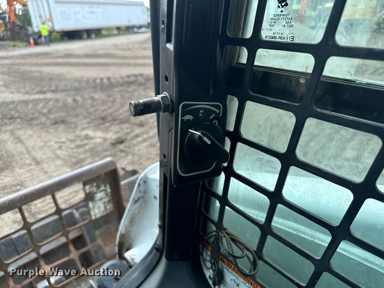 image for item MQ9334 2016 Bobcat T650  skid steer loader