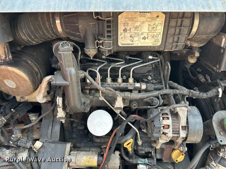 image for item MQ9334 2016 Bobcat T650  skid steer loader